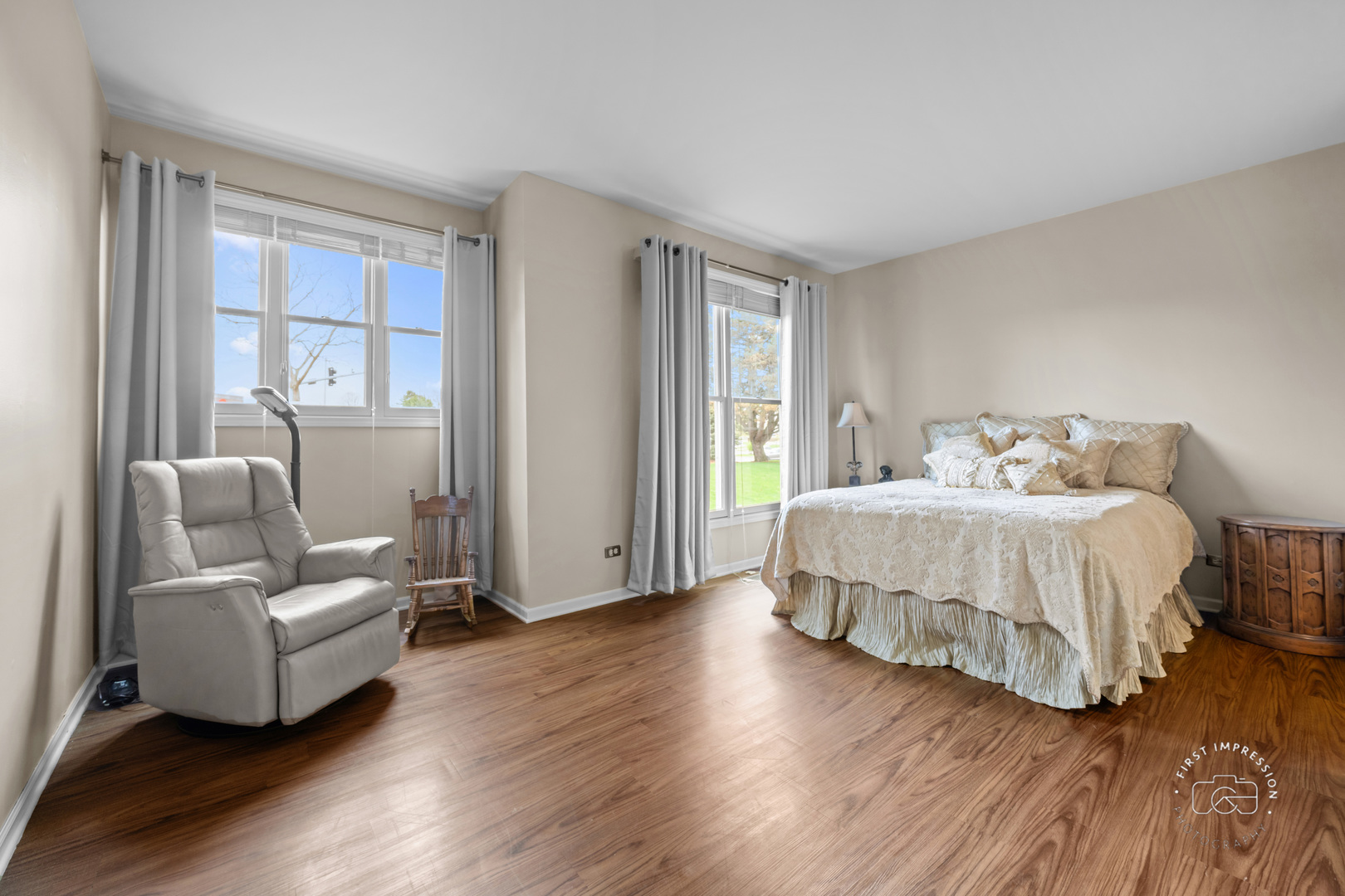 1200 Tennyson Lane #8, Naperville, IL 60540