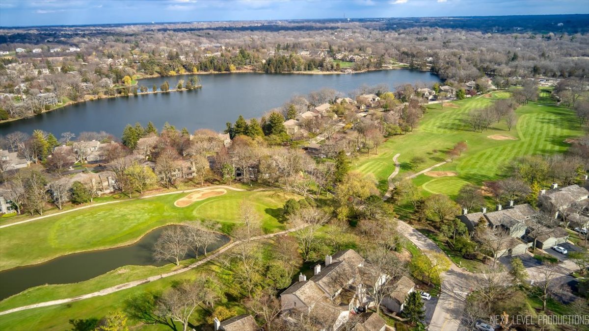 746 Oak Hill Road #A, Lake Barrington, IL 60010