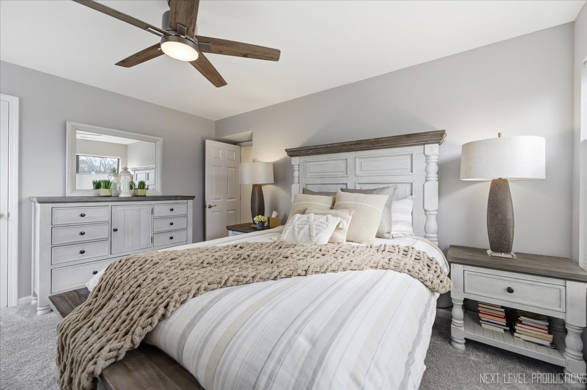 746 Oak Hill Road #A, Lake Barrington, IL 60010