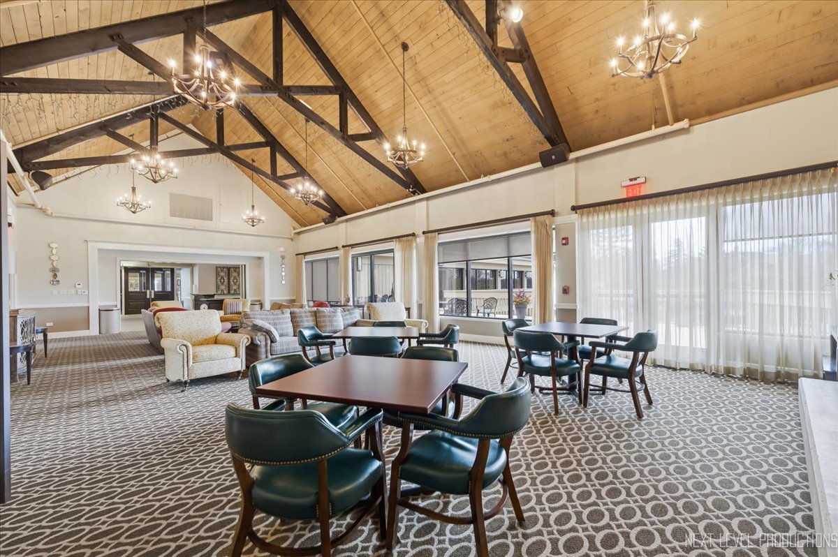 746 Oak Hill Road #A, Lake Barrington, IL 60010