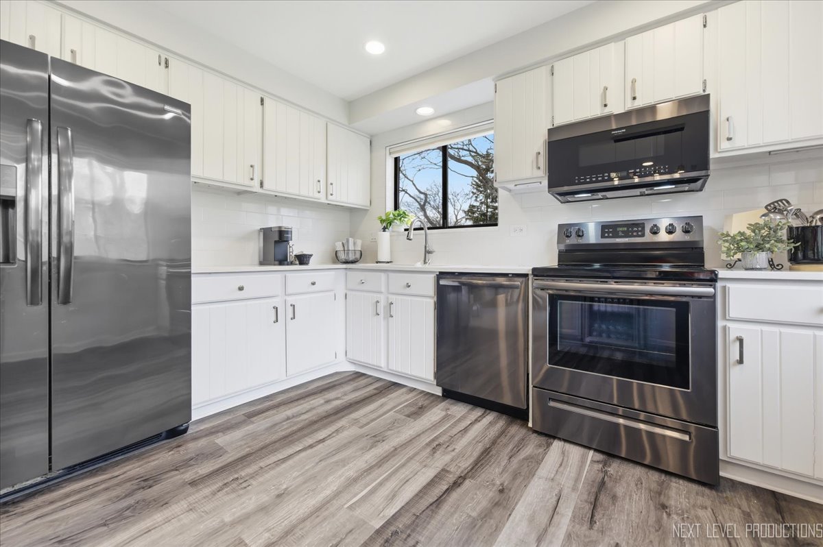 746 Oak Hill Road #A, Lake Barrington, IL 60010