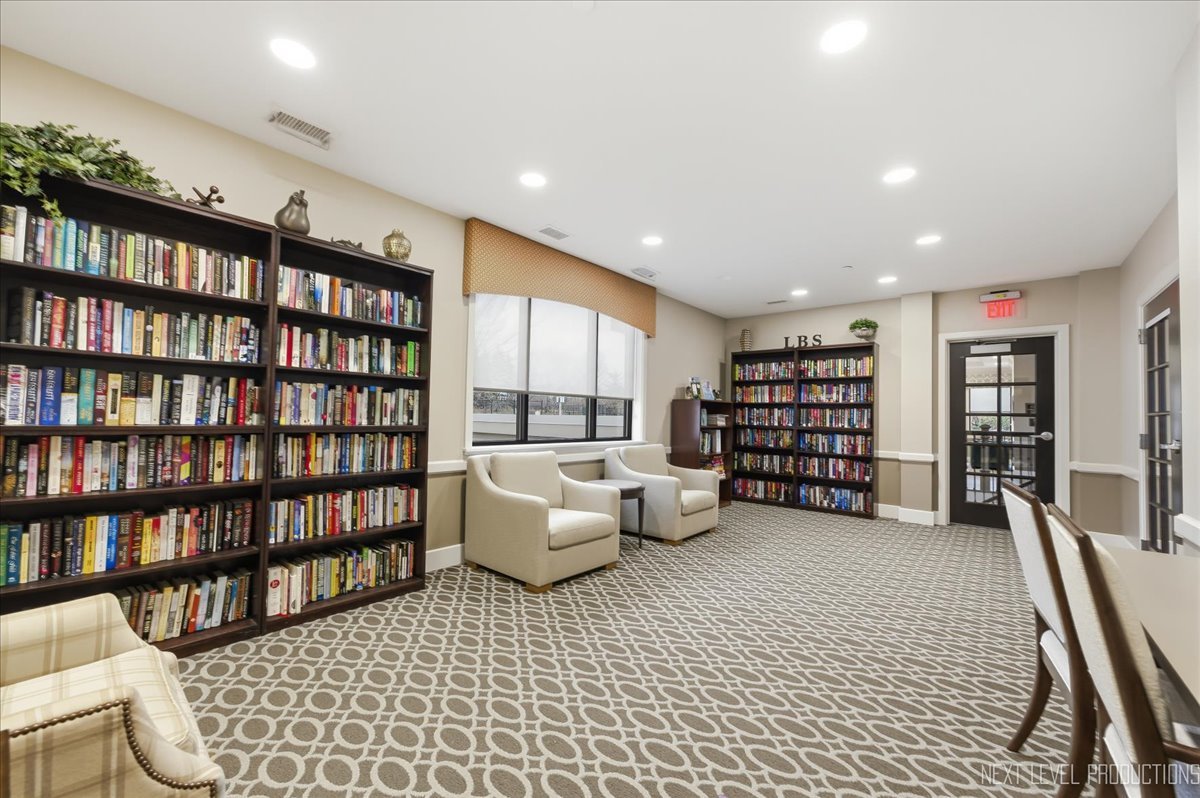 746 Oak Hill Road #A, Lake Barrington, IL 60010