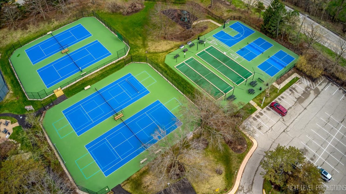 746 Oak Hill Road #A, Lake Barrington, IL 60010