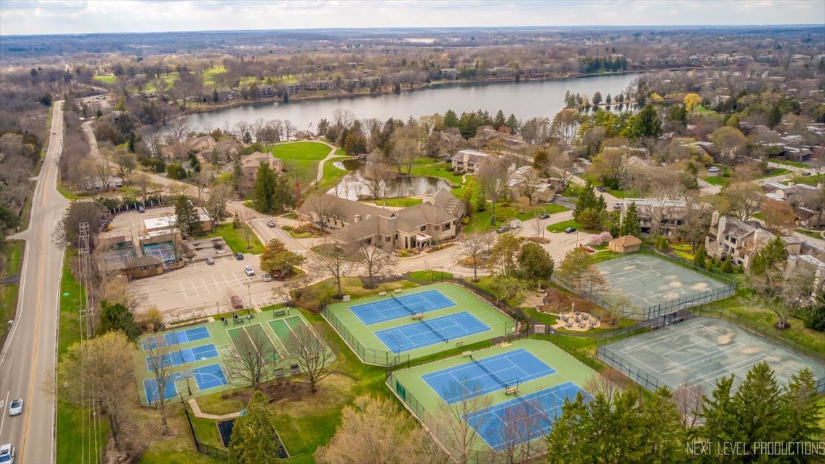 746 Oak Hill Road #A, Lake Barrington, IL 60010