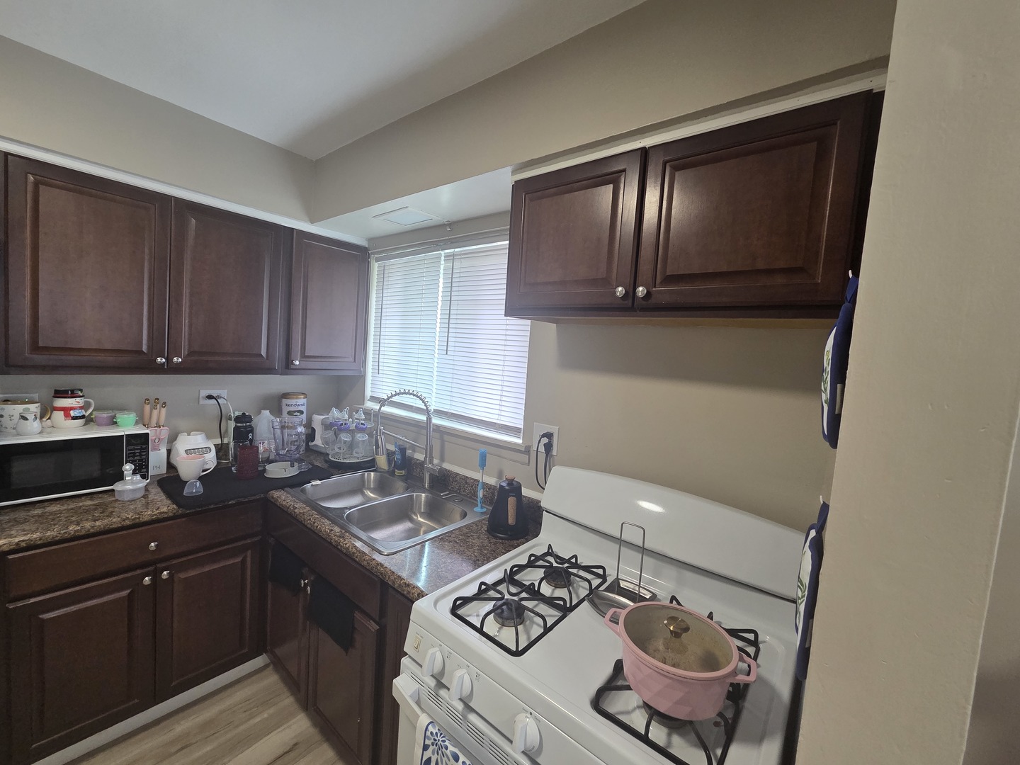 825 W College Boulevard, Addison, IL 60101