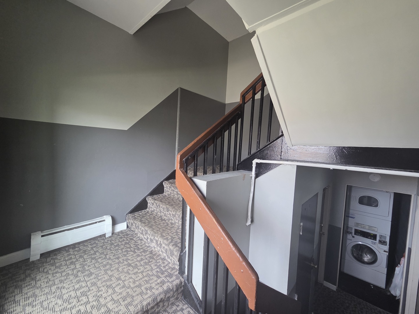 825 W College Boulevard, Addison, IL 60101