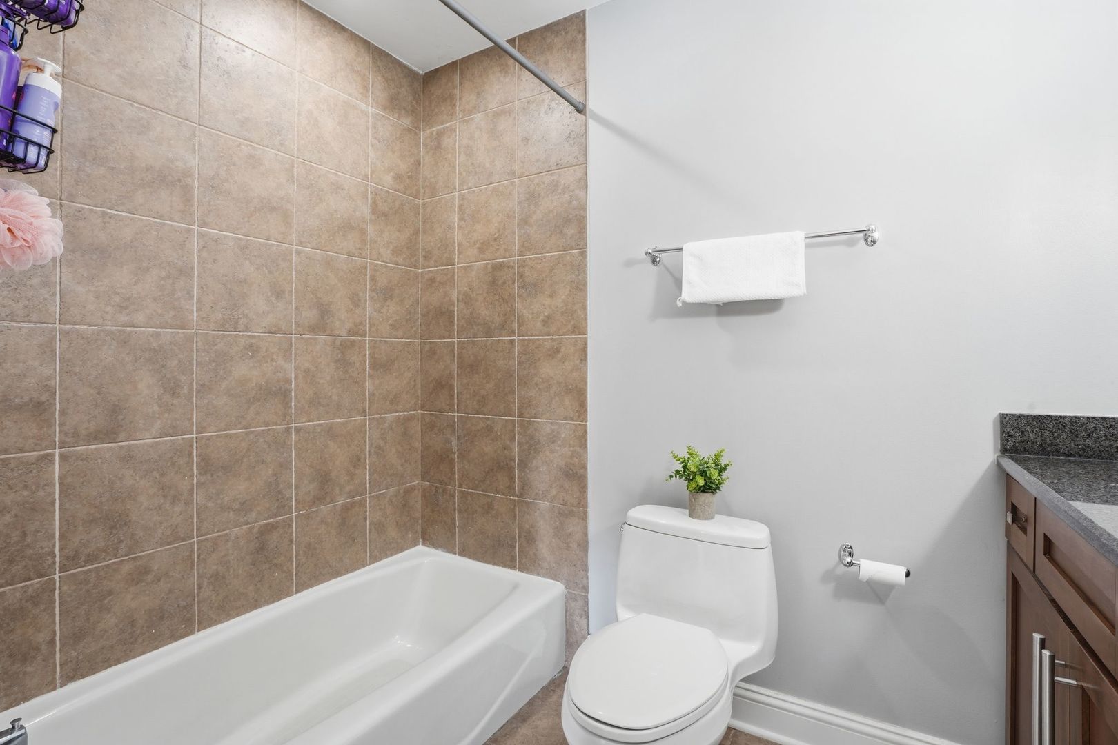 75 REGENT Drive, Oak Brook, IL 60523