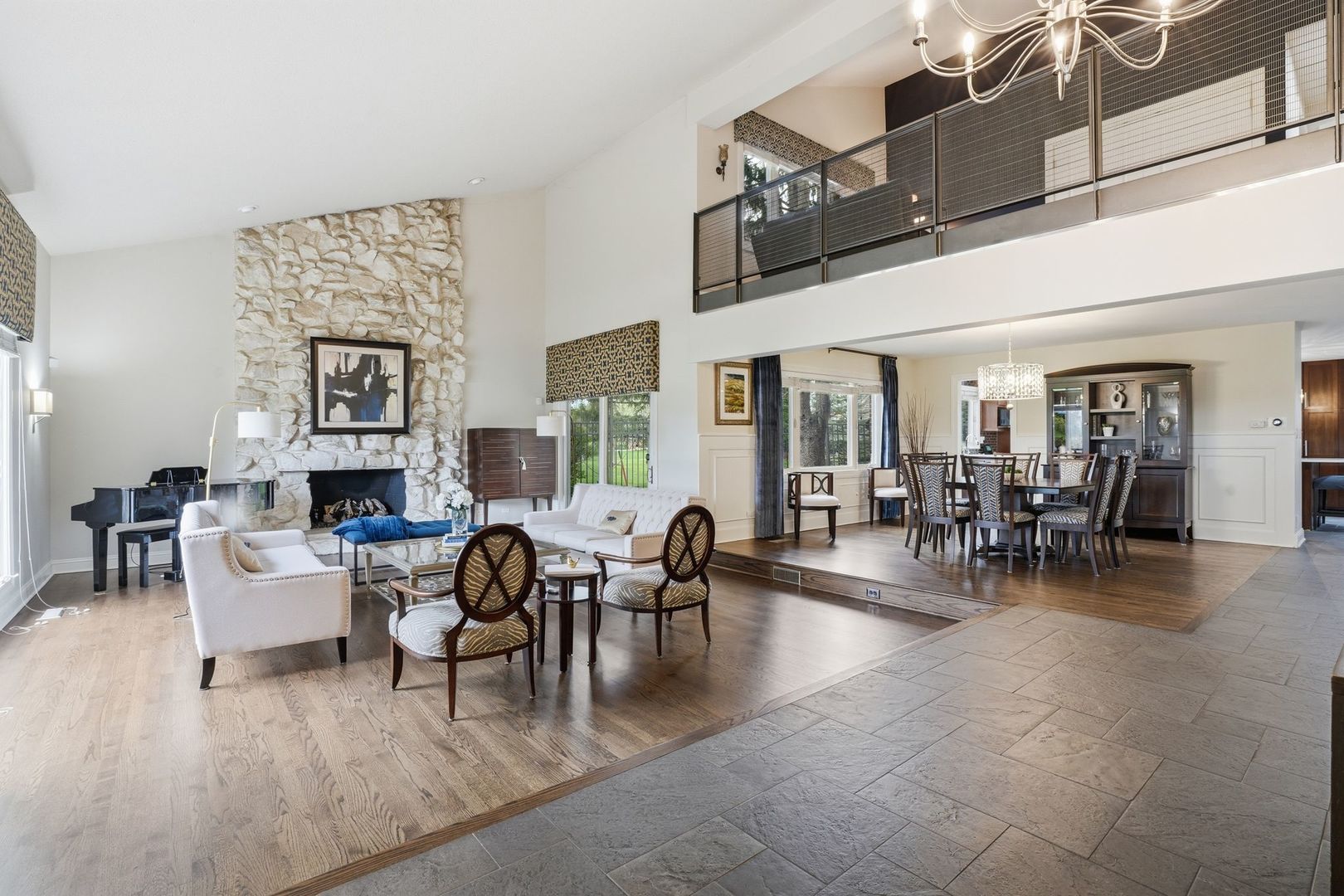 75 REGENT Drive, Oak Brook, IL 60523