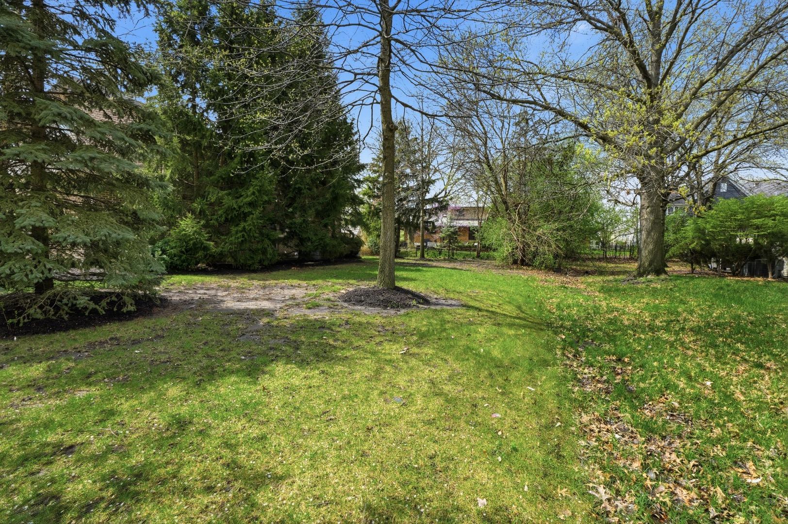 75 REGENT Drive, Oak Brook, IL 60523