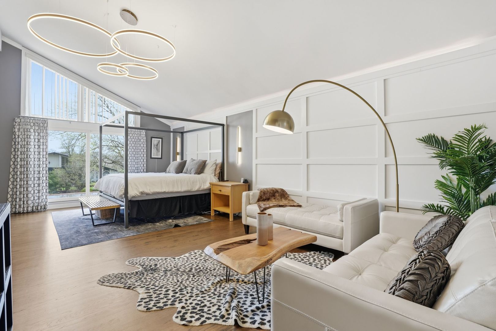 75 REGENT Drive, Oak Brook, IL 60523