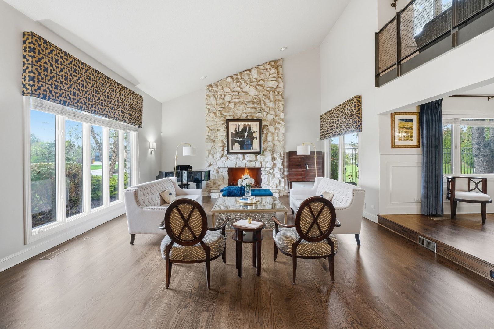 75 REGENT Drive, Oak Brook, IL 60523