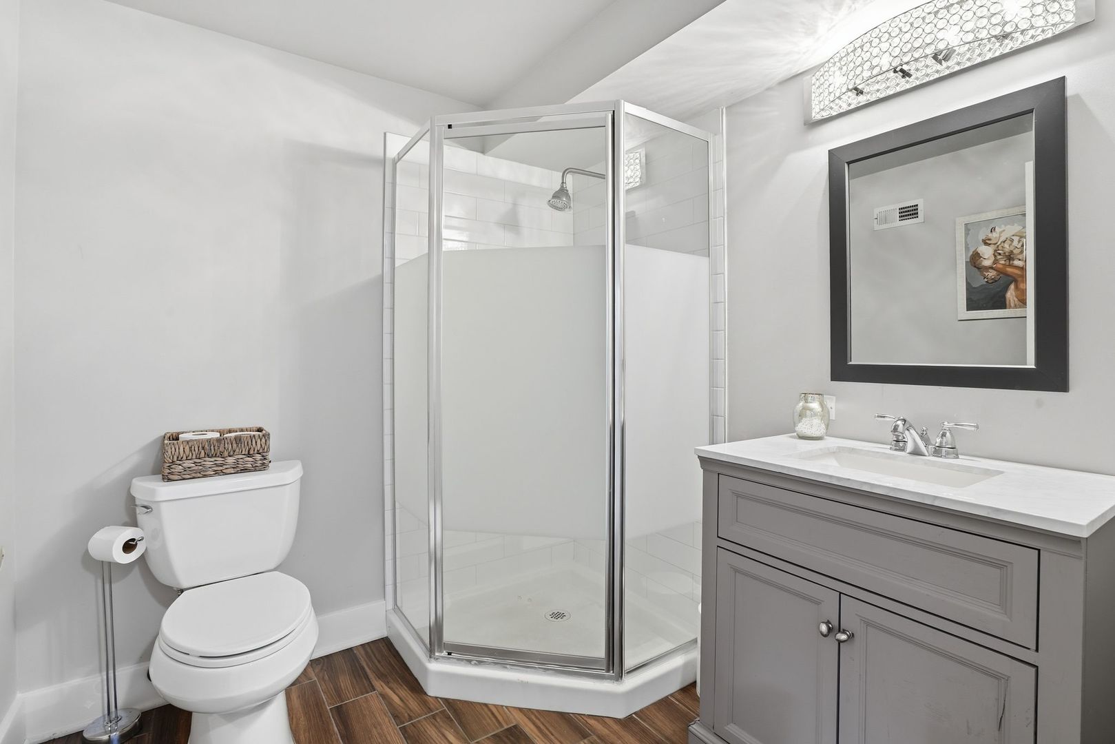 75 REGENT Drive, Oak Brook, IL 60523