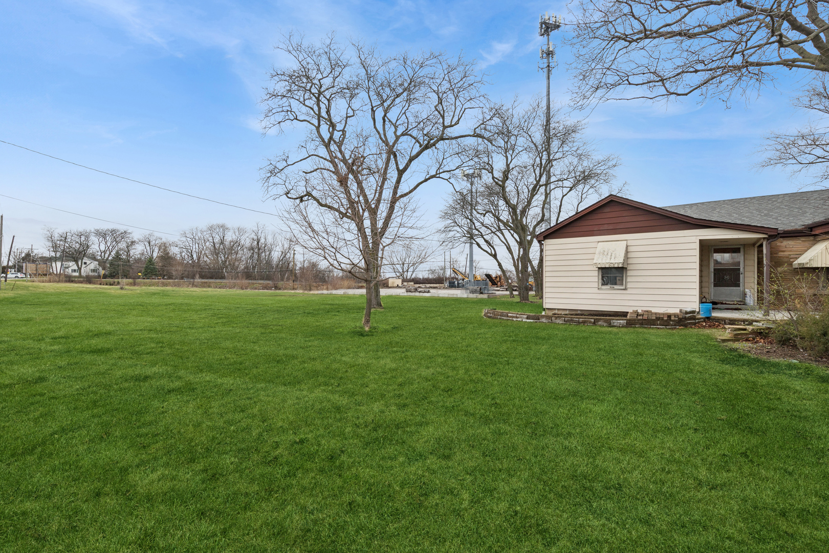20922 W Il Route 176, Mundelein, IL 60060