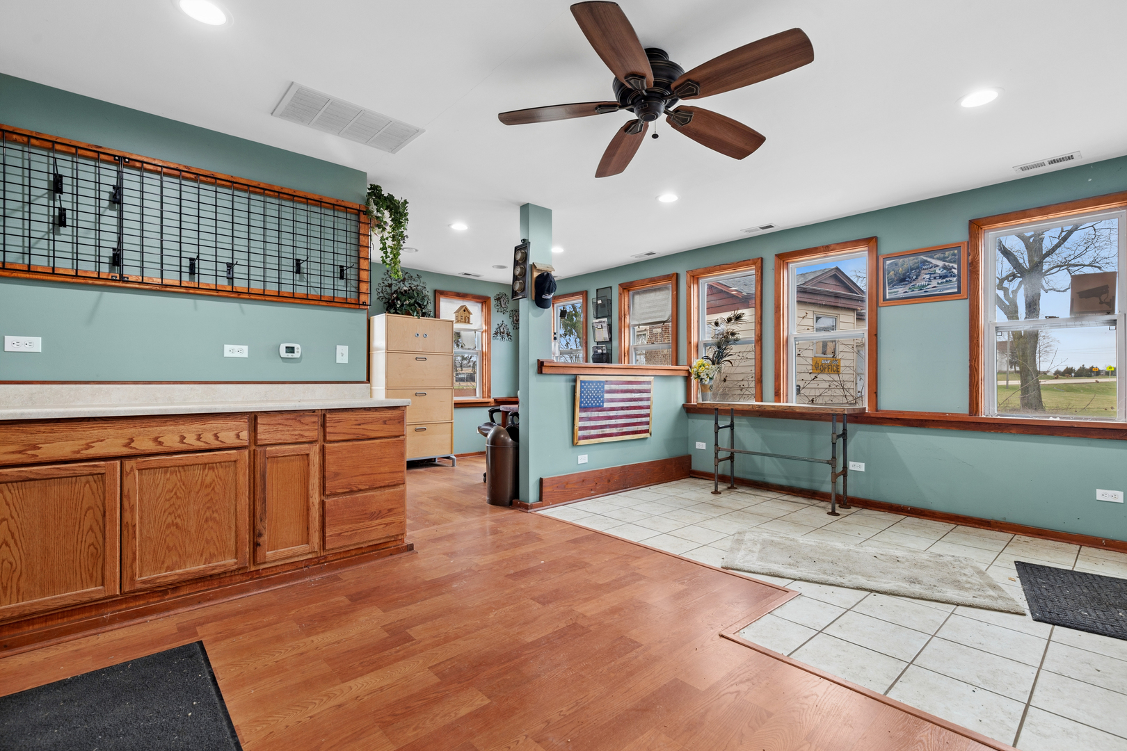 20922 W Il Route 176, Mundelein, IL 60060