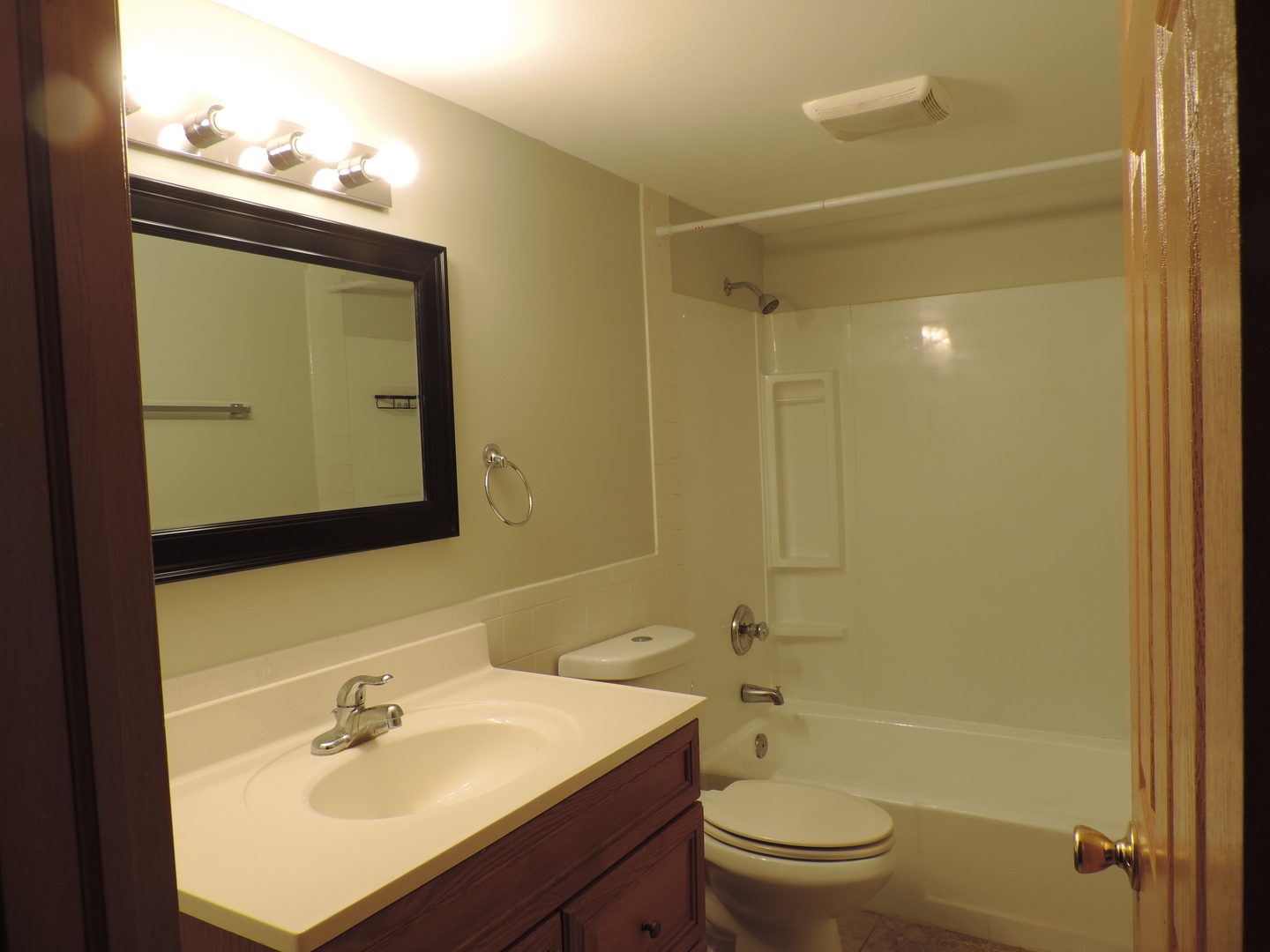 204 E Bailey Road #C, Naperville, IL 60565