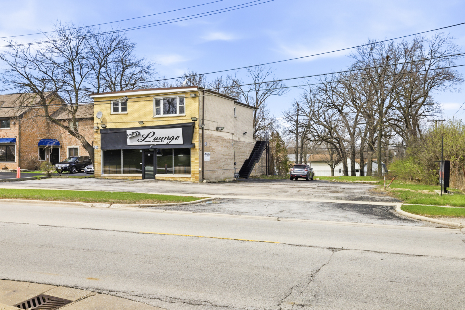 8216 S Archer Avenue, Willow Springs, IL 60480