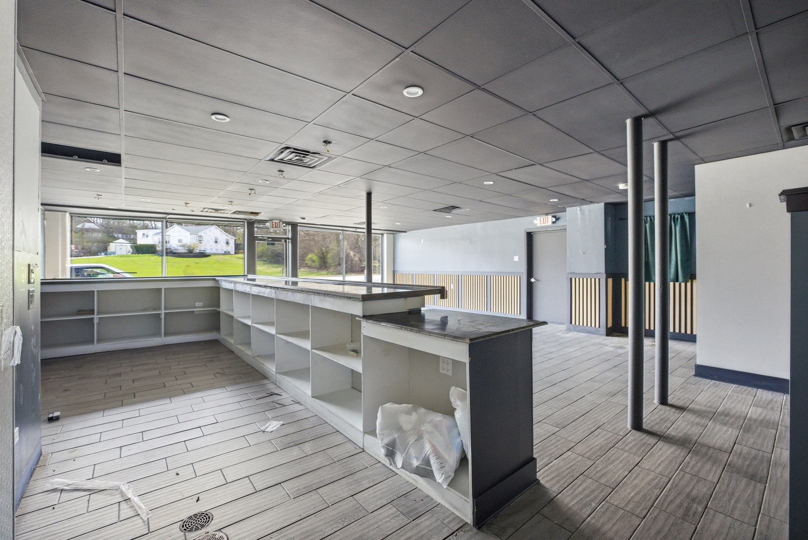 8216 S Archer Avenue, Willow Springs, IL 60480