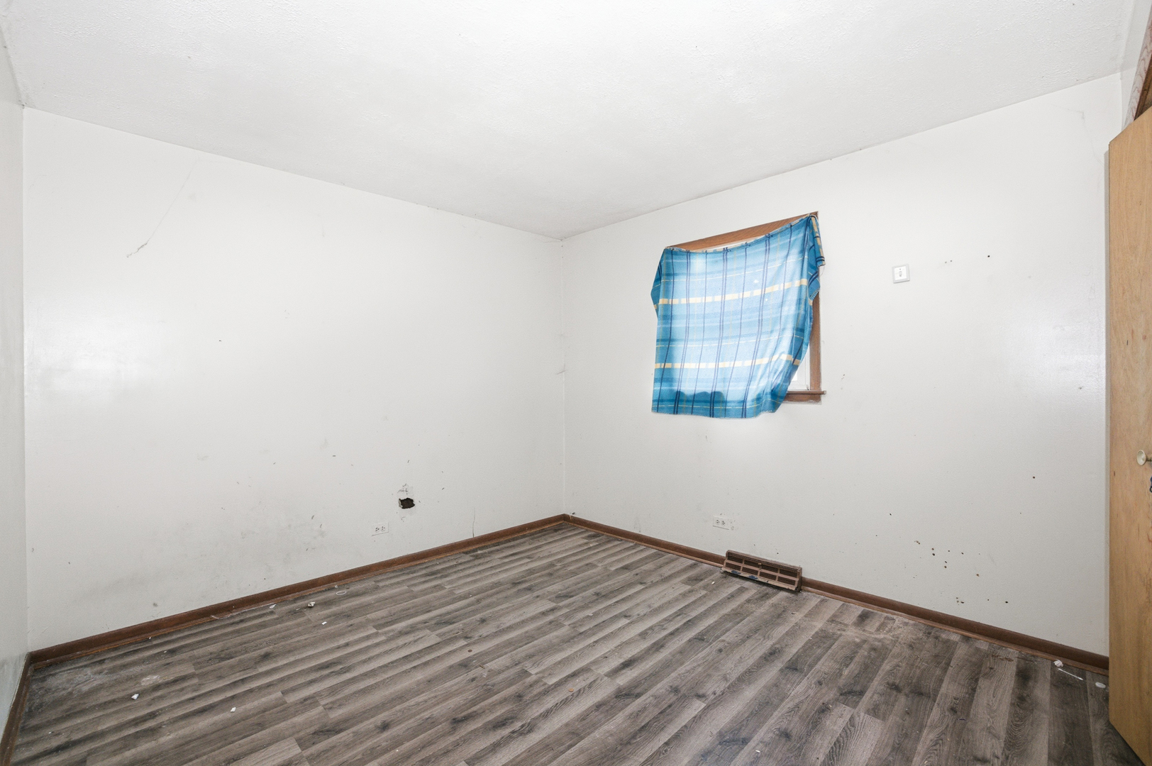 8216 S Archer Avenue, Willow Springs, IL 60480