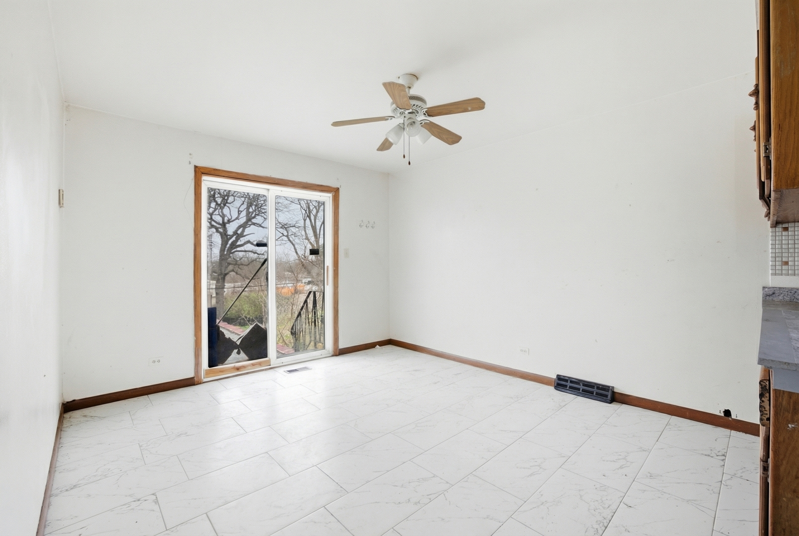 8216 S Archer Avenue, Willow Springs, IL 60480