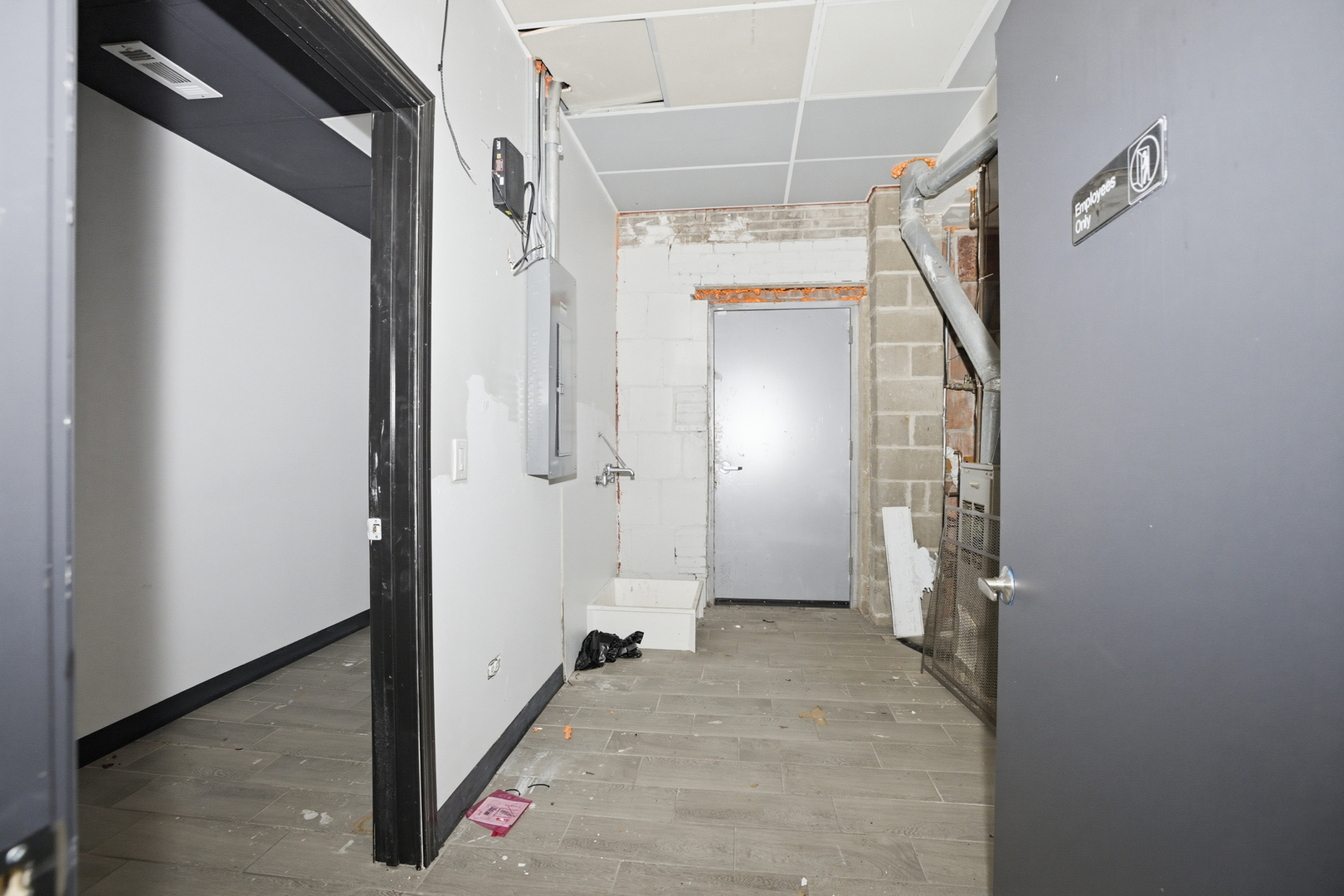 8216 S Archer Avenue, Willow Springs, IL 60480