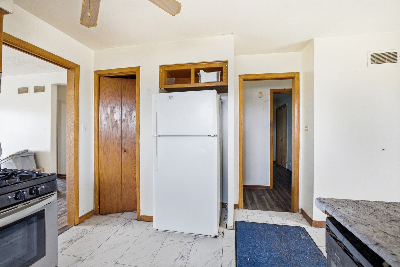 8216 S Archer Avenue, Willow Springs, IL 60480