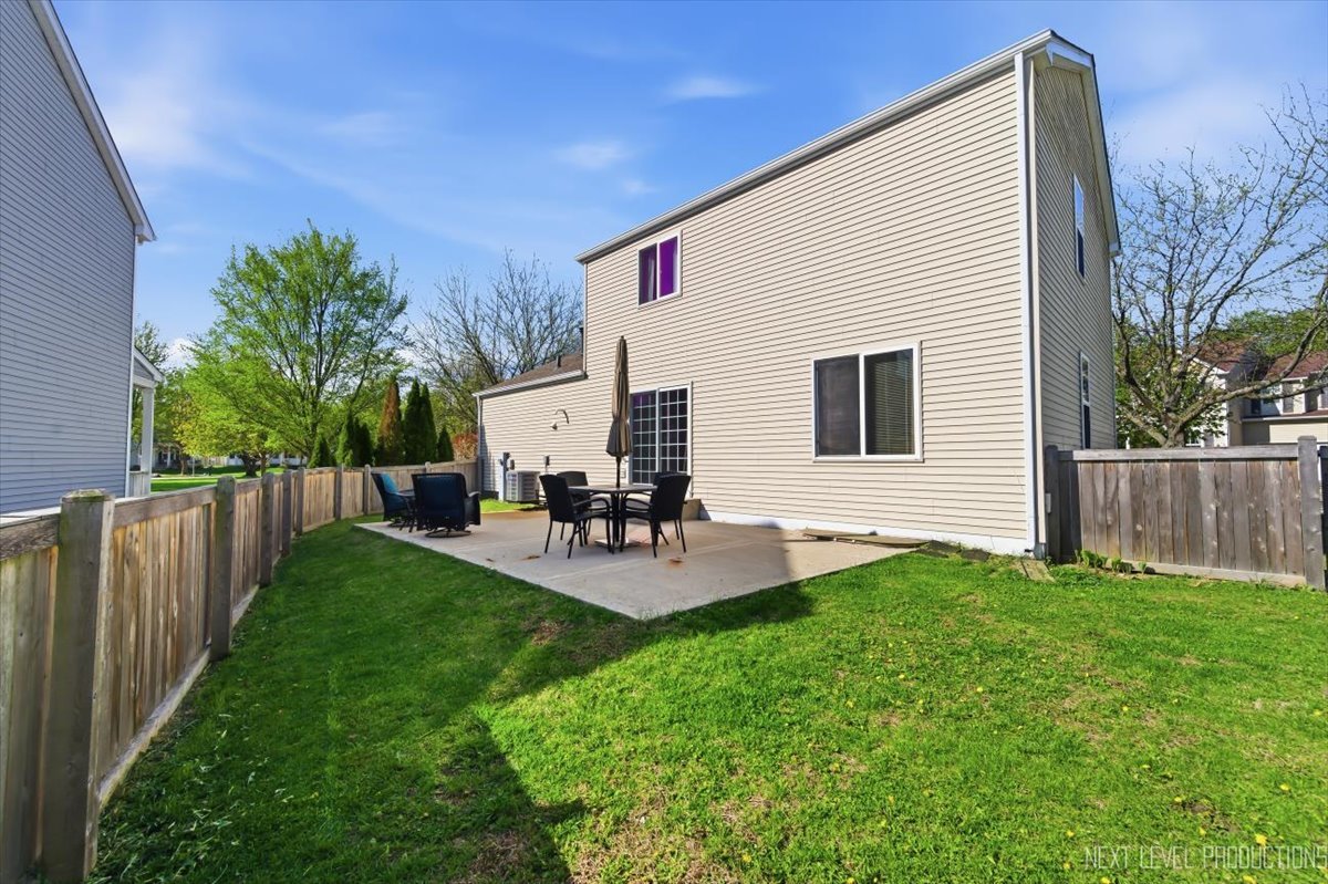 604 Roosevelt Drive, Oswego, IL 60543