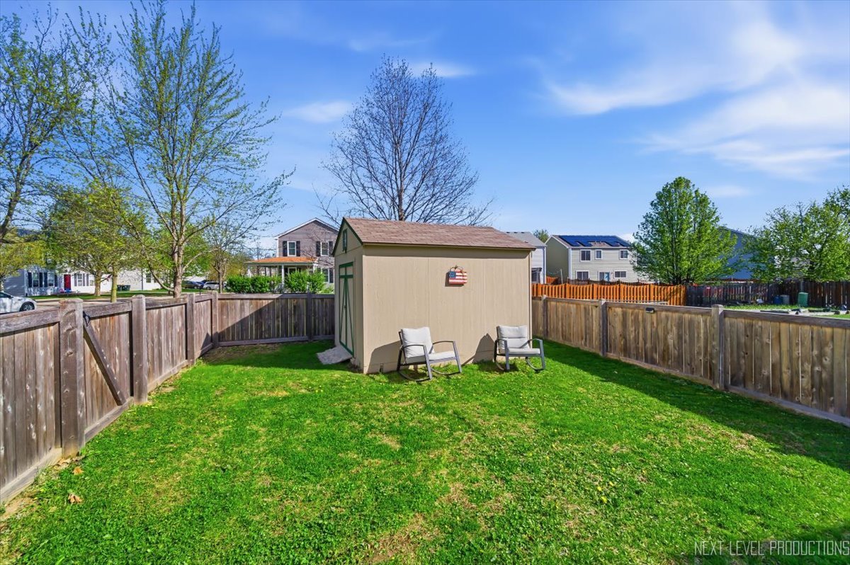 604 Roosevelt Drive, Oswego, IL 60543