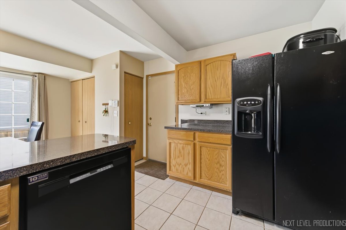 604 Roosevelt Drive, Oswego, IL 60543