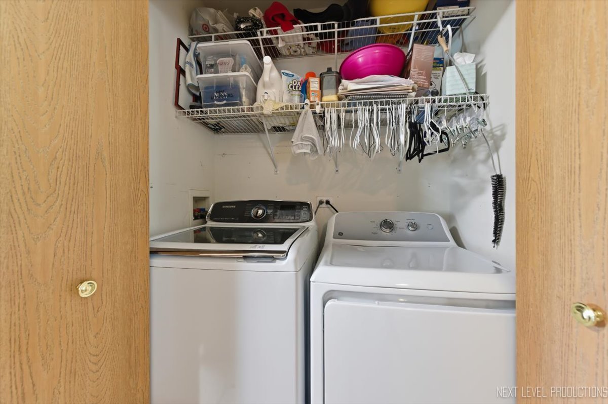 604 Roosevelt Drive, Oswego, IL 60543