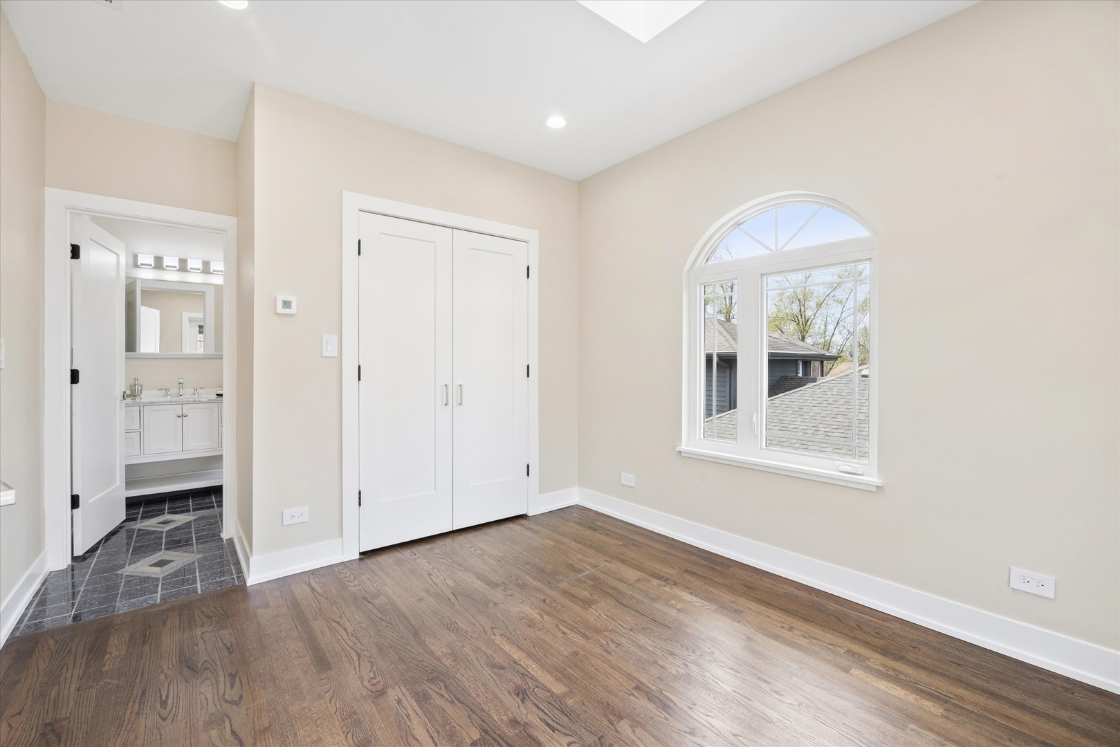 9807 W 57th Street, Countryside, IL 60525