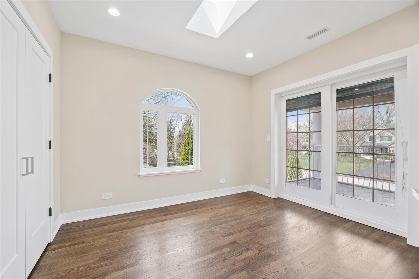 9807 W 57th Street, Countryside, IL 60525