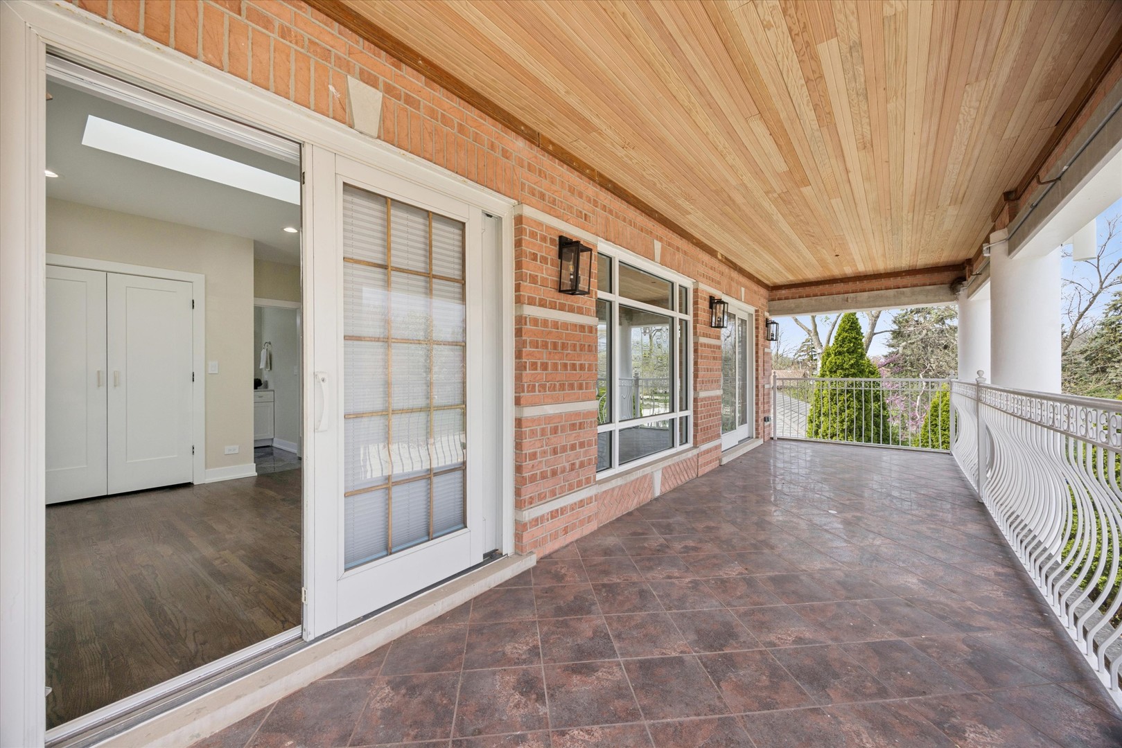 9807 W 57th Street, Countryside, IL 60525