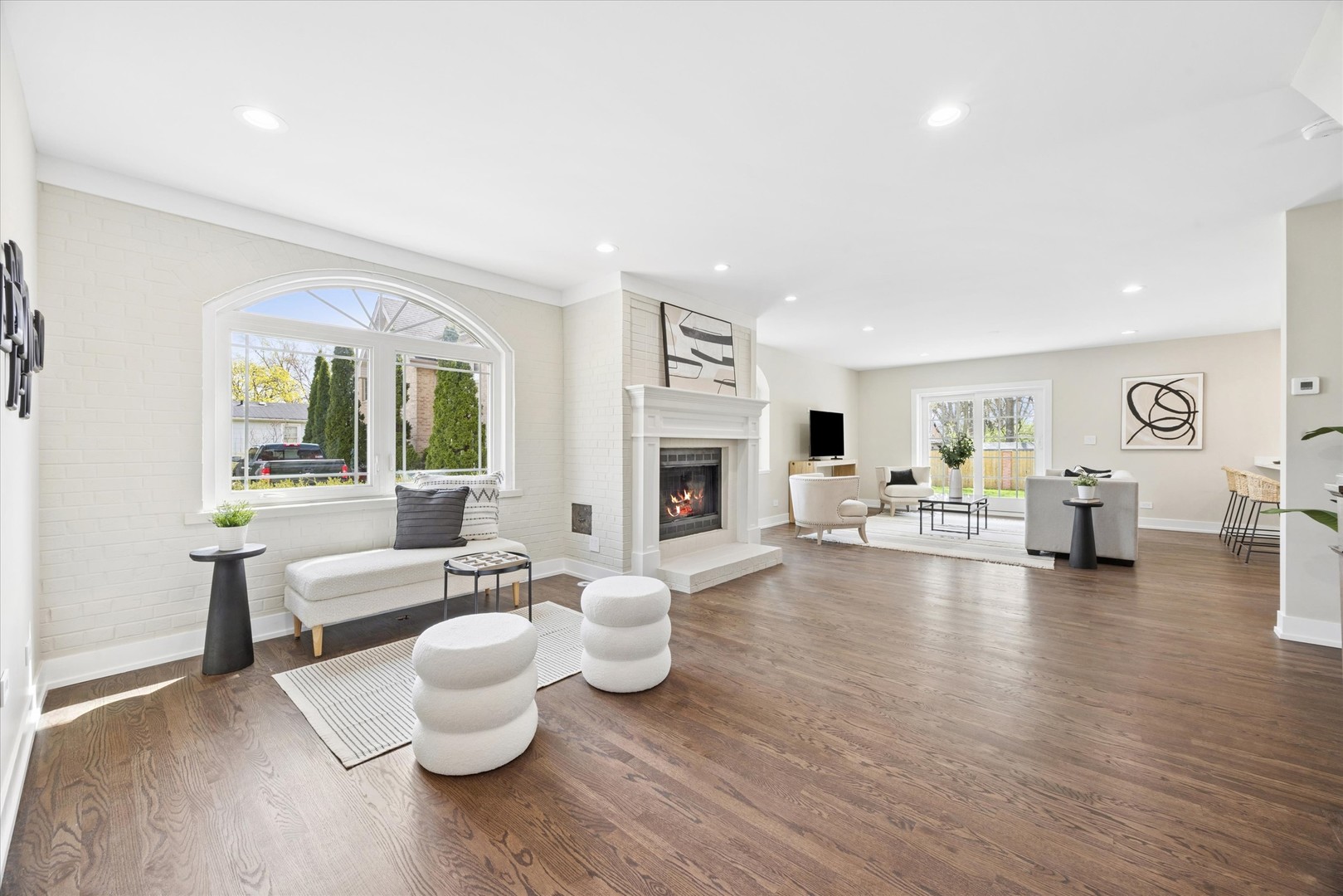 9807 W 57th Street, Countryside, IL 60525