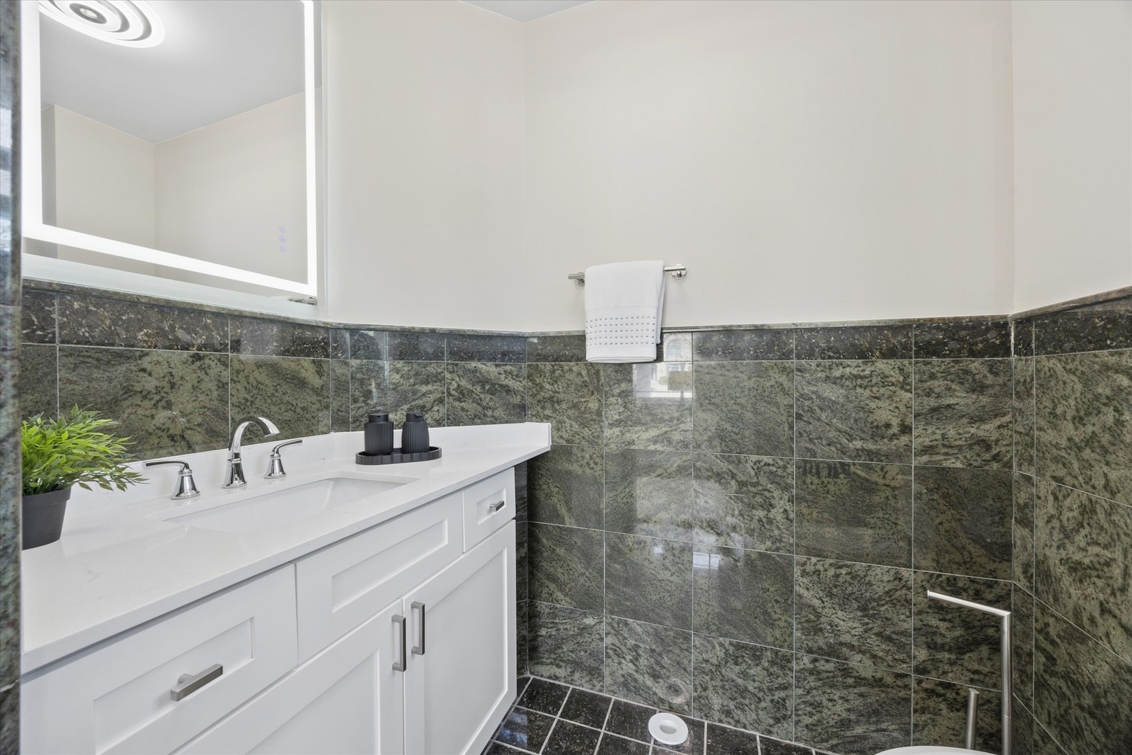 9807 W 57th Street, Countryside, IL 60525