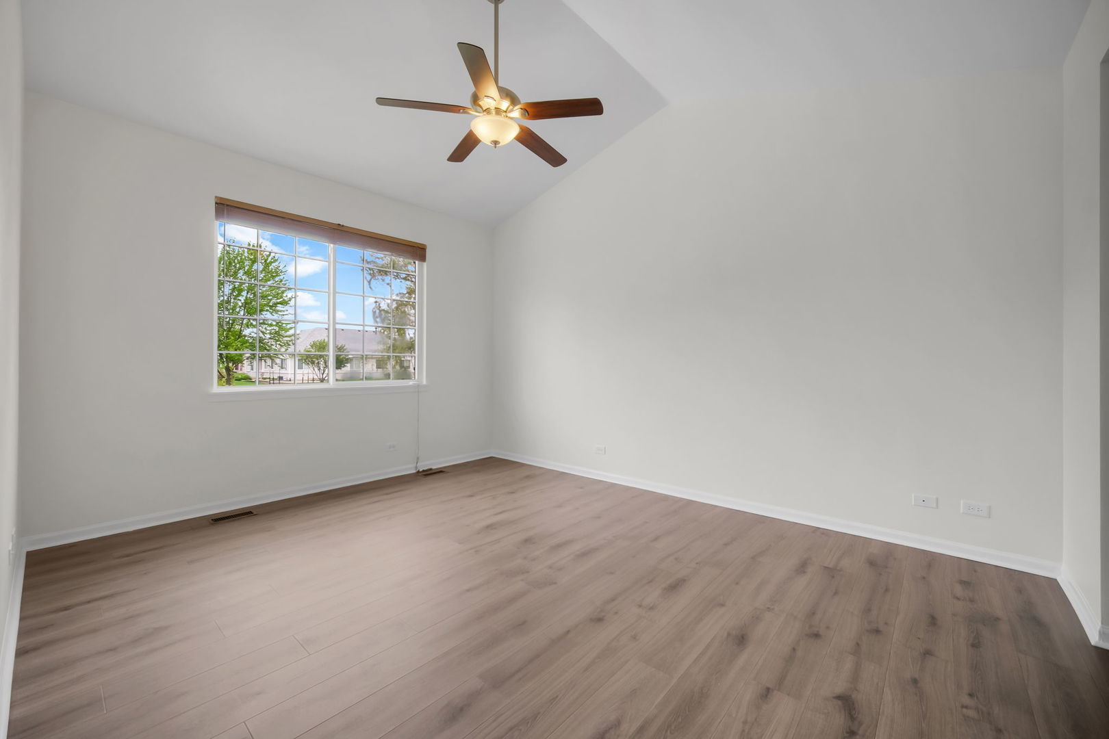 1053 Canary Avenue, Yorkville, IL 60560