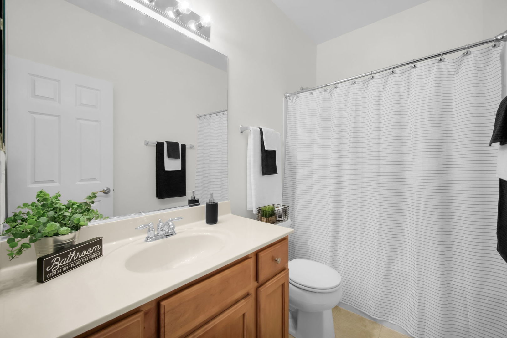 1053 Canary Avenue, Yorkville, IL 60560
