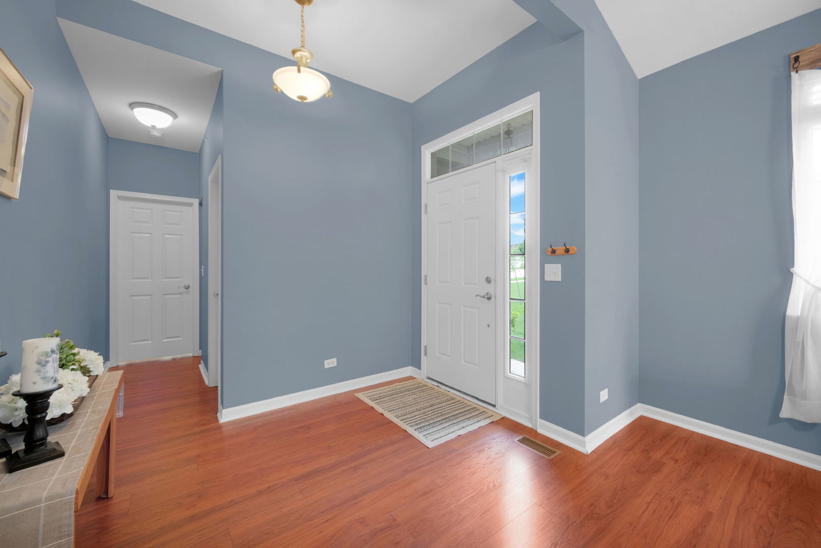 1053 Canary Avenue, Yorkville, IL 60560