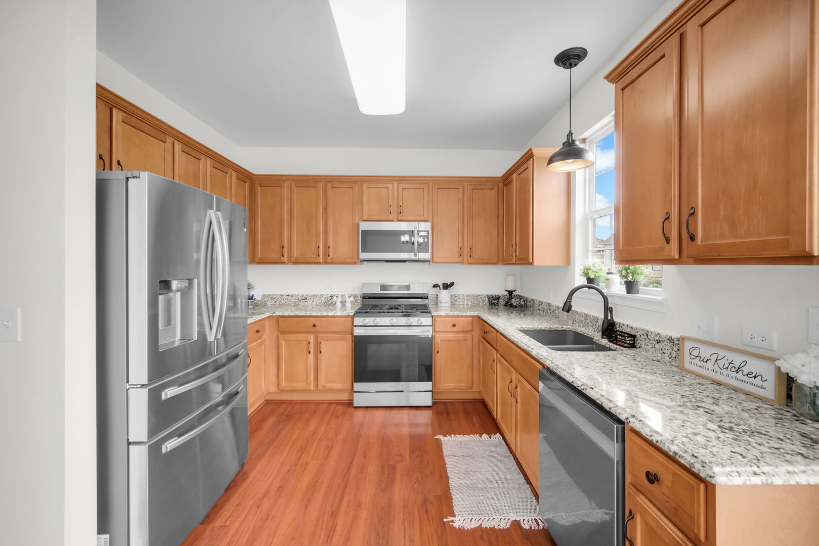 1053 Canary Avenue, Yorkville, IL 60560