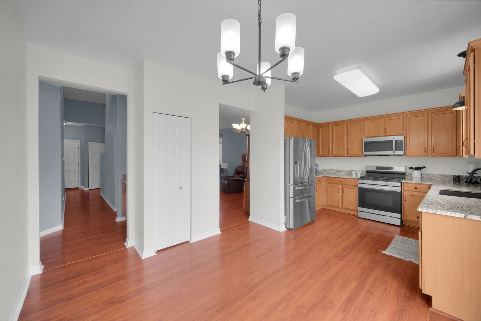 1053 Canary Avenue, Yorkville, IL 60560