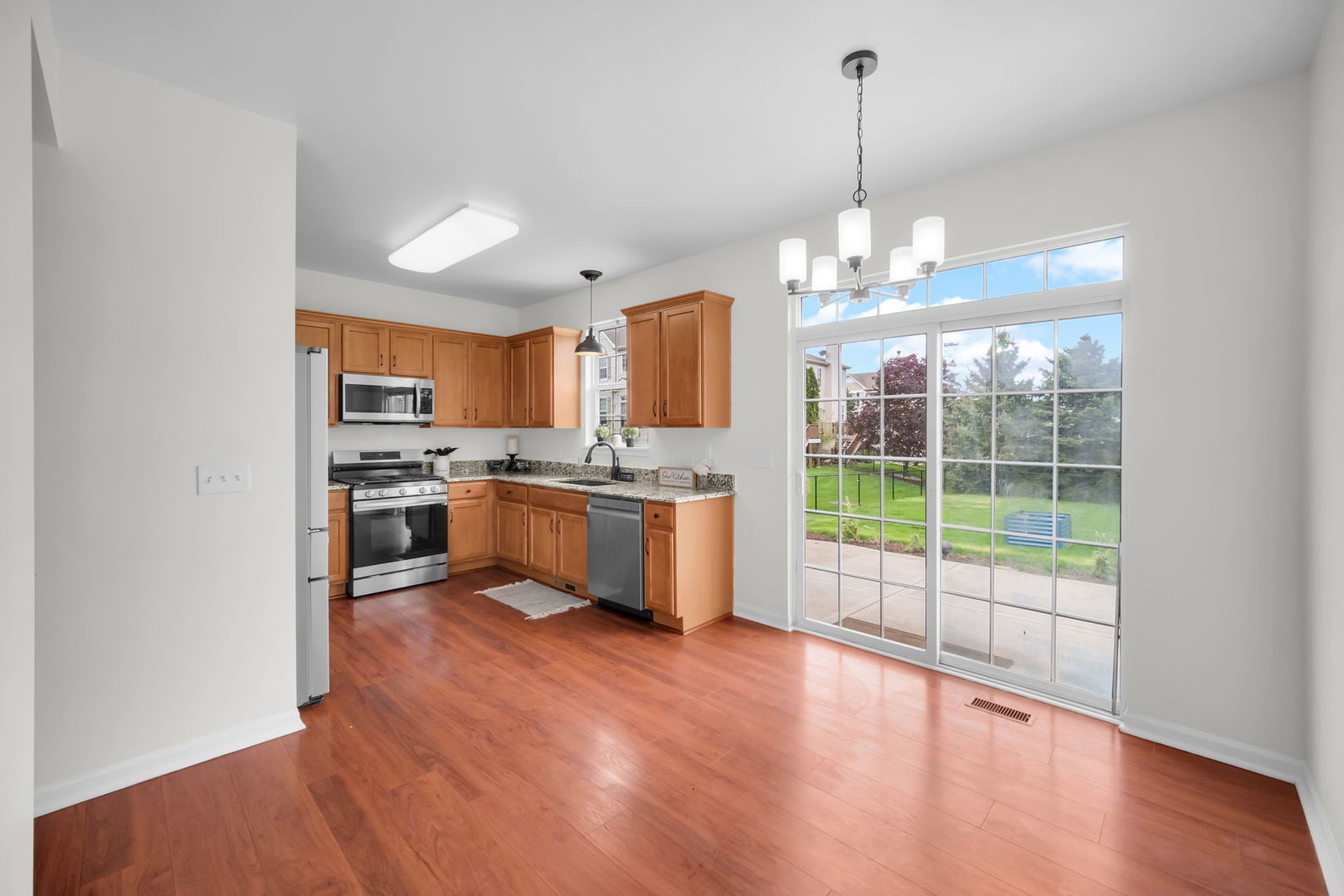 1053 Canary Avenue, Yorkville, IL 60560