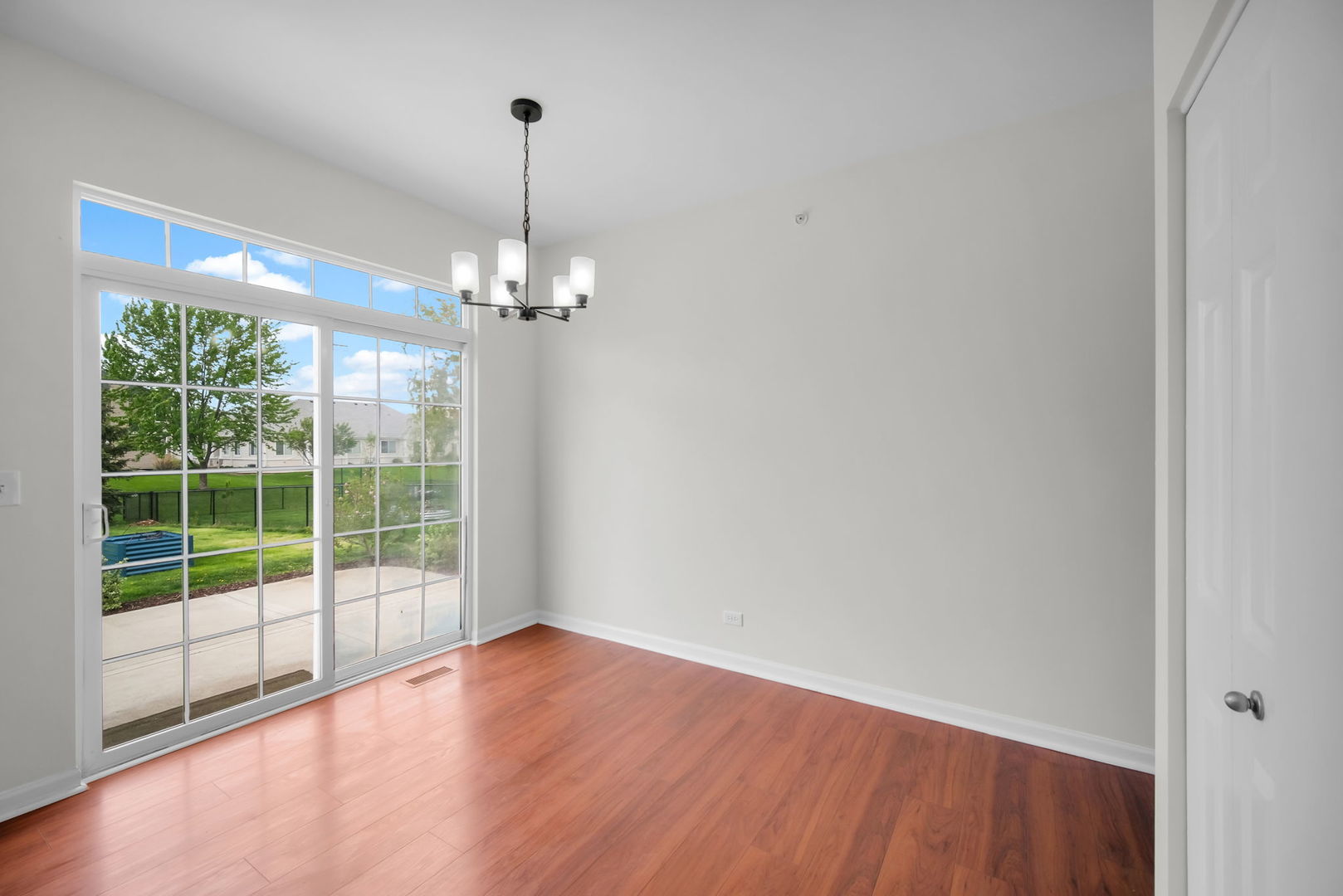 1053 Canary Avenue, Yorkville, IL 60560