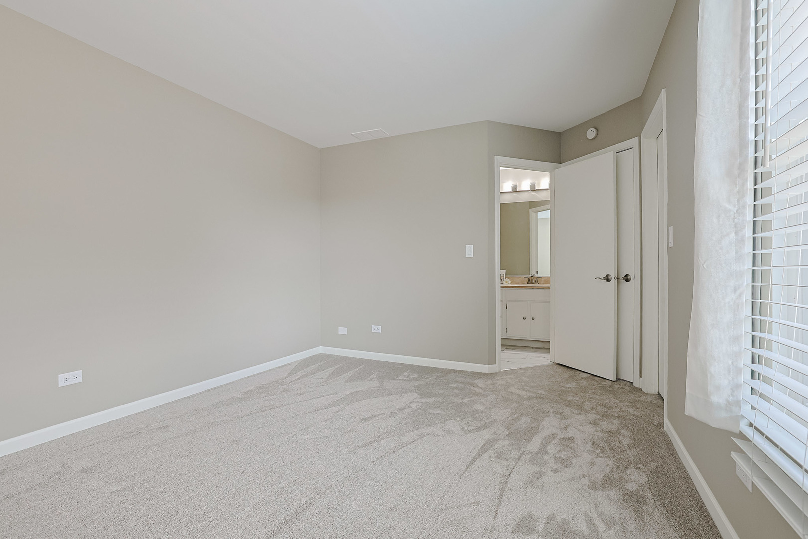 2004 Waverly Lane, Algonquin, IL 60102