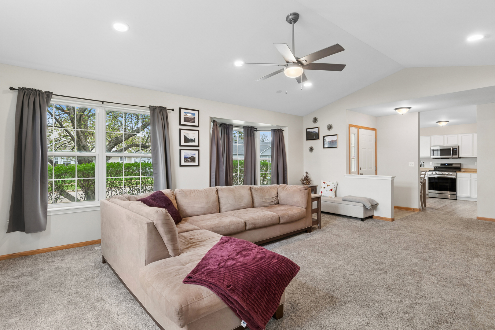 217 Kathryn Lane, North Aurora, IL 60542