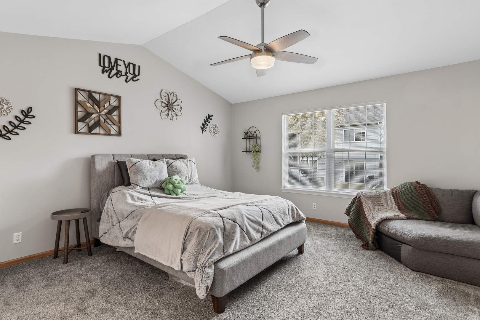 217 Kathryn Lane, North Aurora, IL 60542