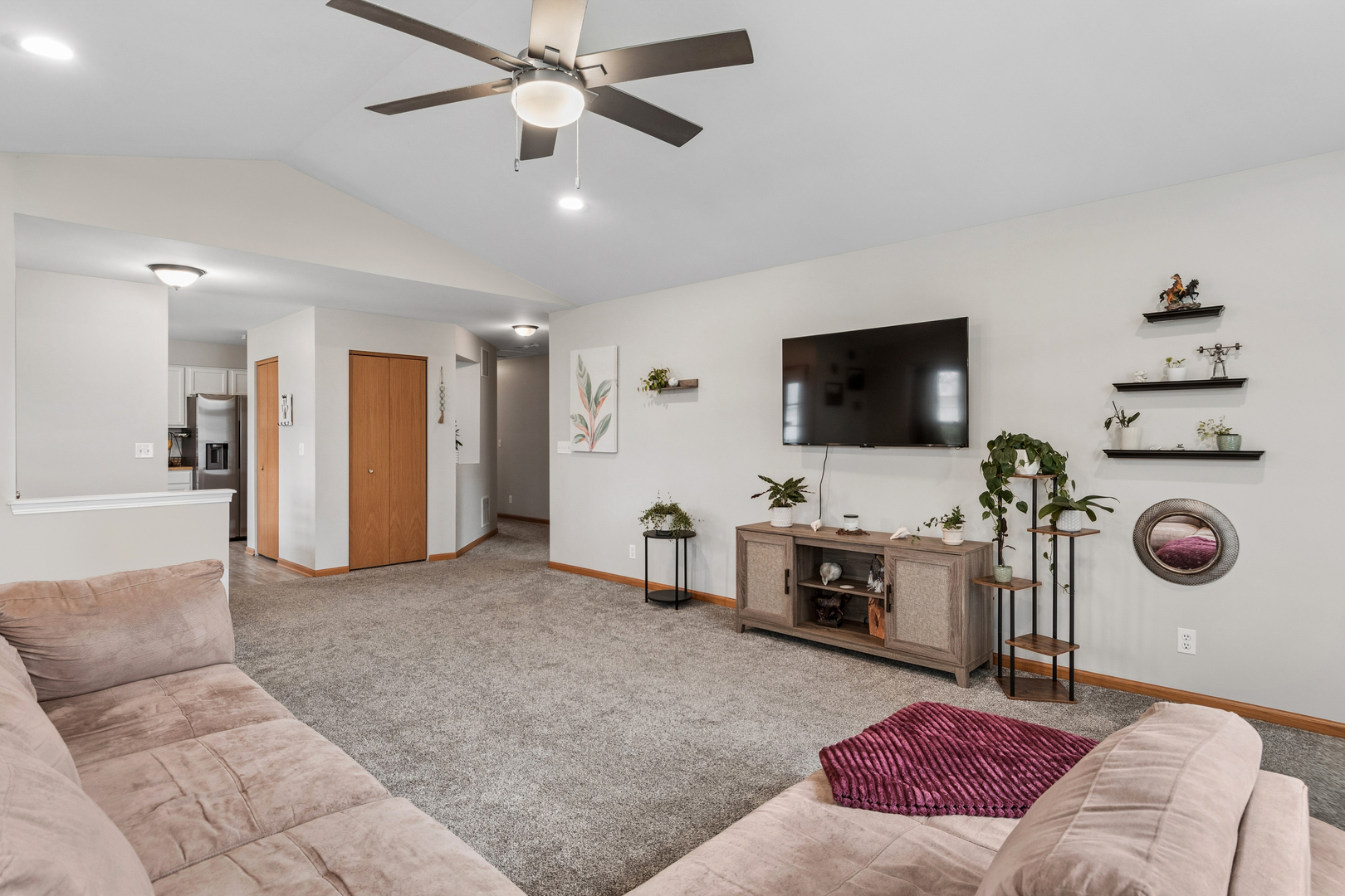 217 Kathryn Lane, North Aurora, IL 60542