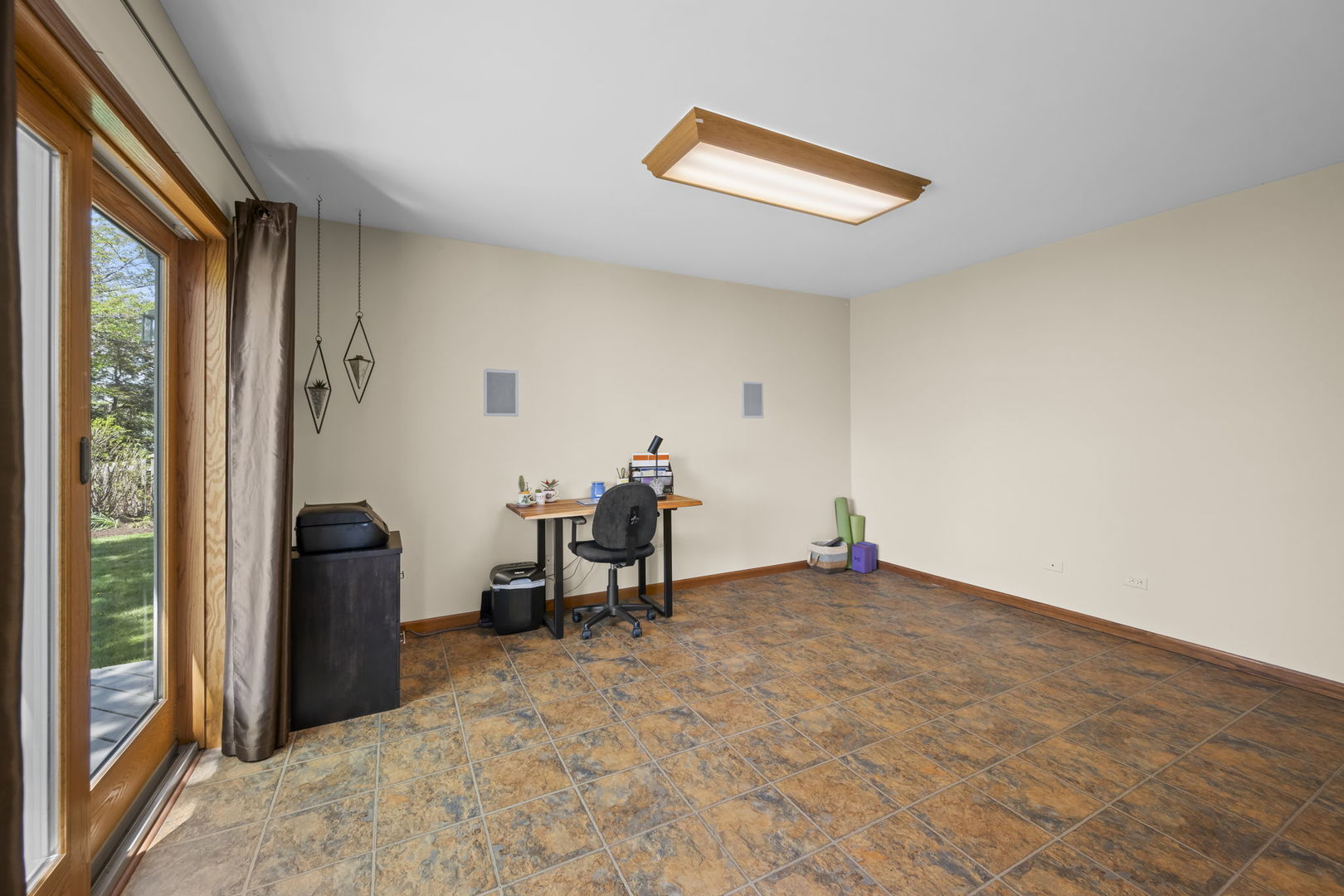 59 Sylvan Court, Elk Grove Village, IL 60007