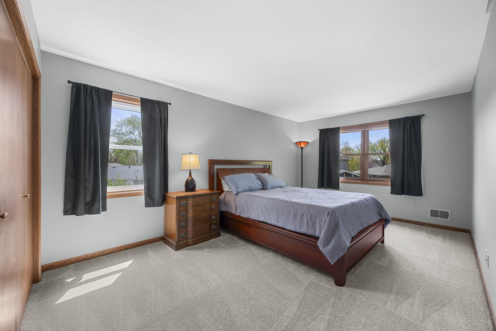 59 Sylvan Court, Elk Grove Village, IL 60007