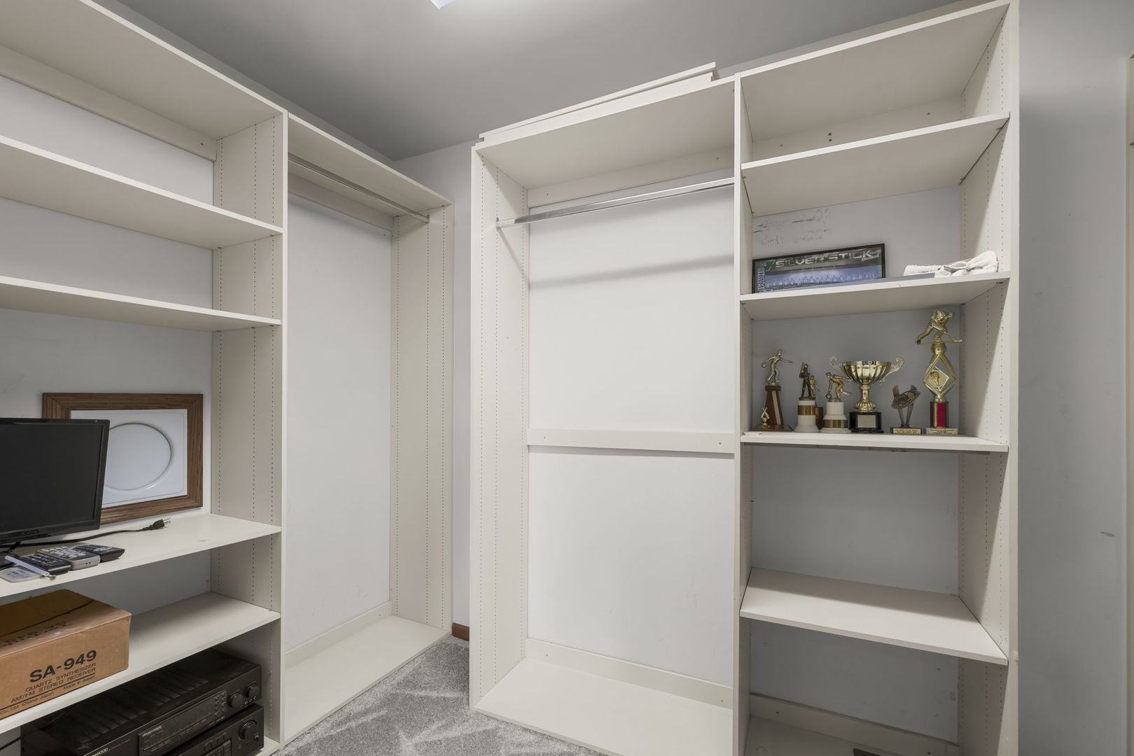 59 Sylvan Court, Elk Grove Village, IL 60007