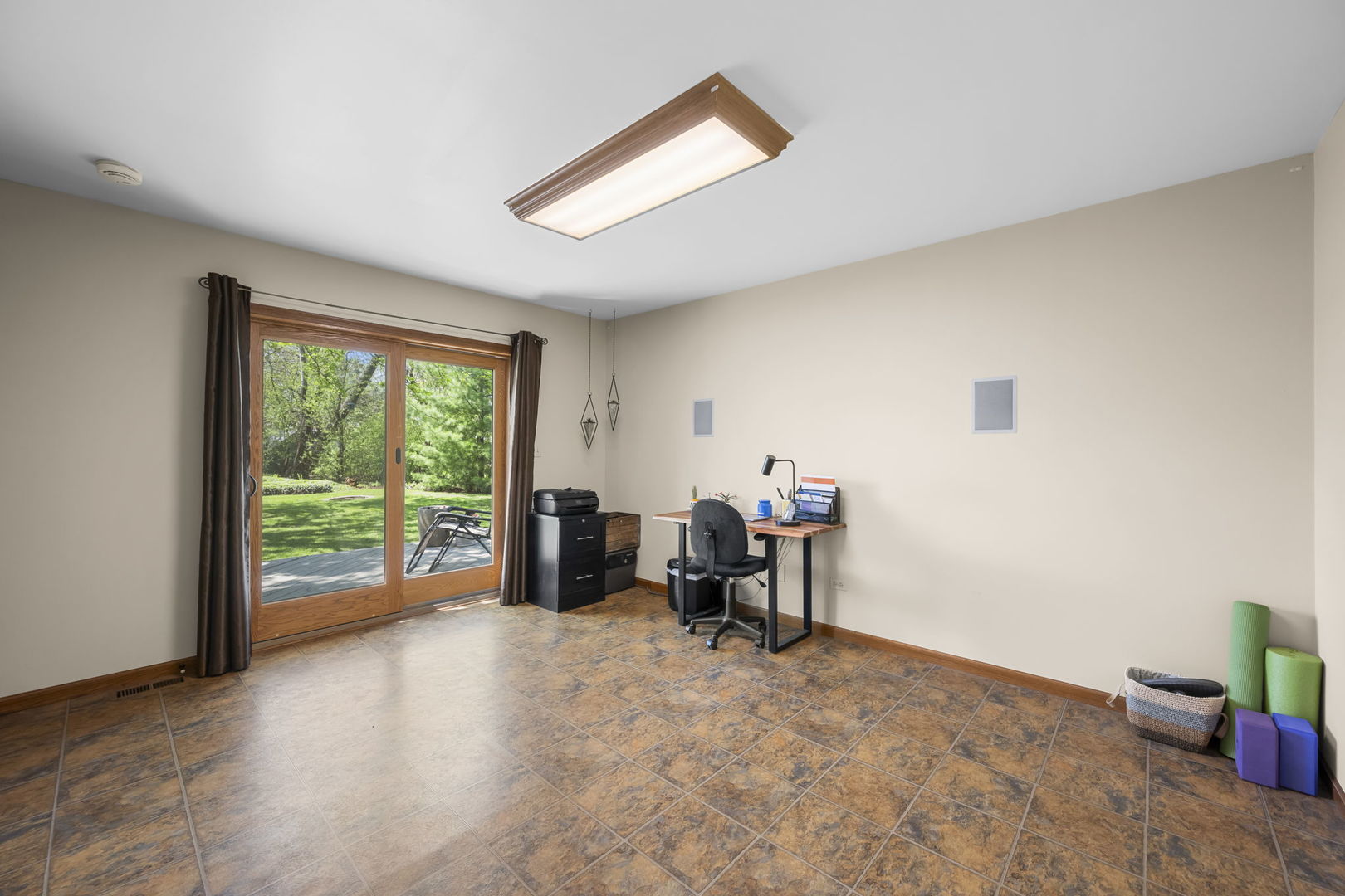 59 Sylvan Court, Elk Grove Village, IL 60007