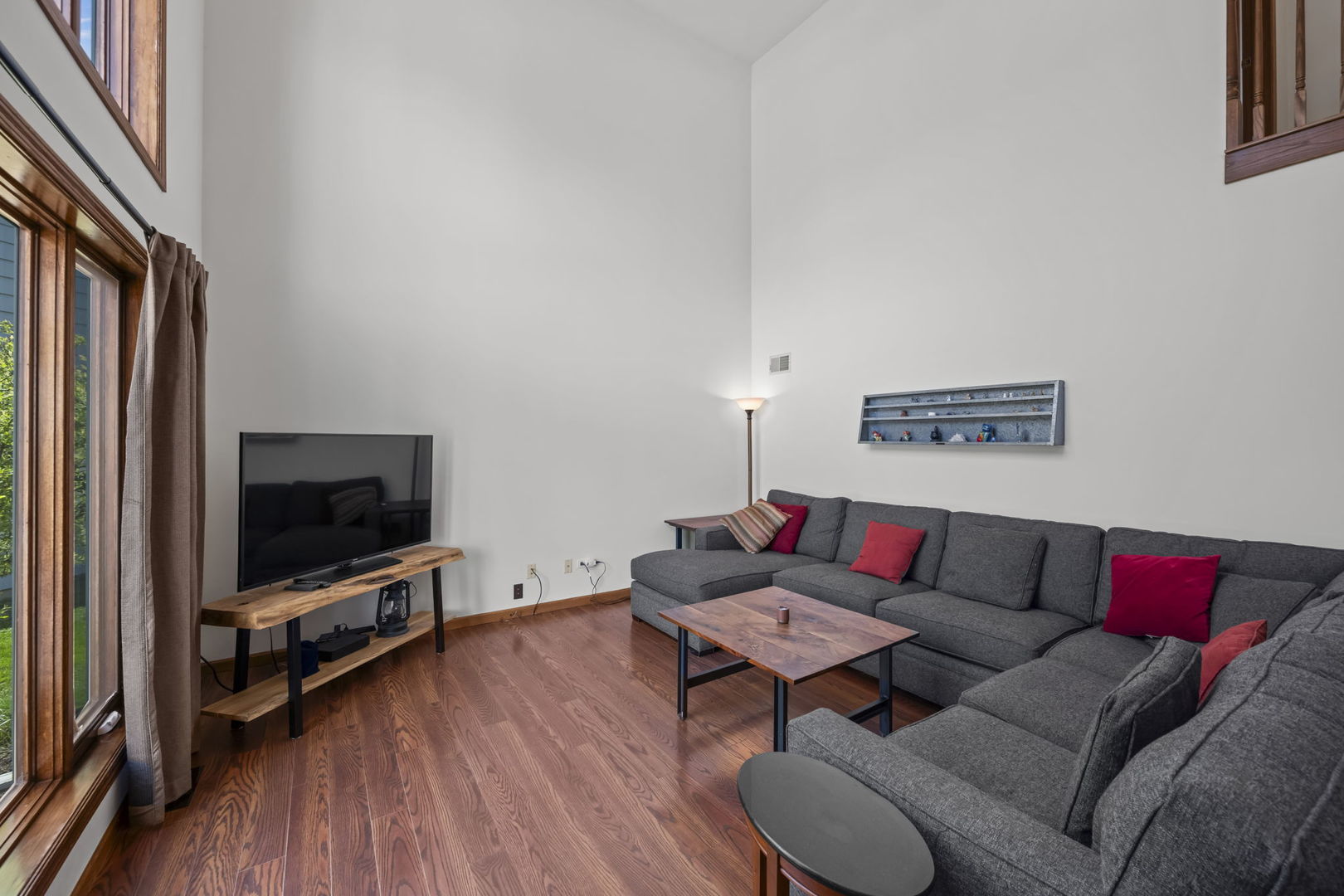 59 Sylvan Court, Elk Grove Village, IL 60007